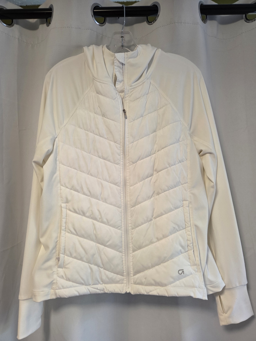 GapFit Mixed-Media Quilted Hybrid Running Jacket - White